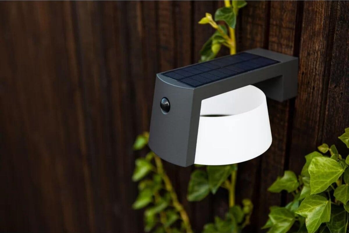 Do Solar Garden Lights Work In Winter?